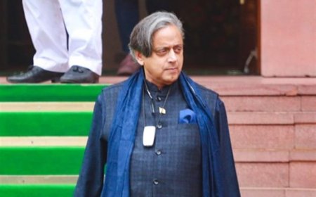 Tharoor signals truce after two hour closed-door talks with Congress top brass