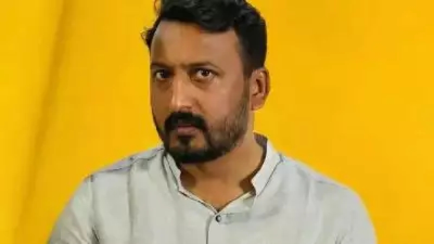 രാഹുൽ മാങ്കൂട്ടത്തിലിന് എതിരായ ബലാത്സം​ഗ കേസ്; അറസ്റ്റ് തടഞ്ഞ നടപടി നീട്ടി ഹൈക്കോടതി, പരാതിക്കാരിയെ കക്ഷി ചേർത്തു