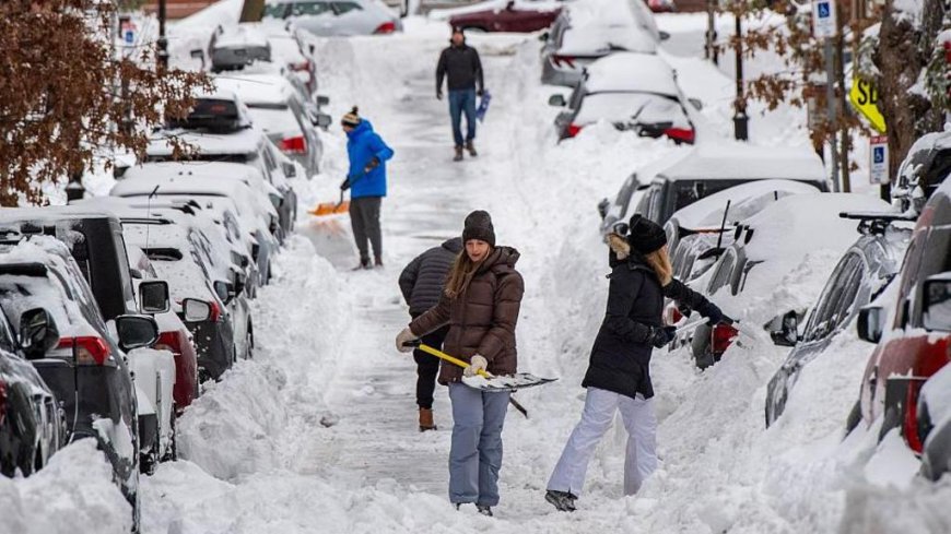 At least 17 killed; US winter storm brings power outages and flight cancellations