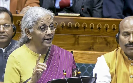 ബജറ്റിൽ കേരളത്തിന് നിരാശ; അതിവേഗ റെയിൽ ഇടനാഴി ഇല്ല, കിട്ടിയത് ധാതു ഇടനാഴി മാത്രം ;  ഇത്തവണയും എയിംസ് ഇല്ല