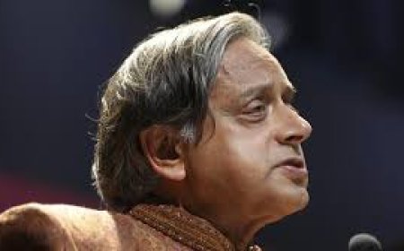 ബജറ്റില്‍ പ്രഖ്യാപനങ്ങള്‍ മാത്രം, ഒന്നും നടപ്പാക്കുന്നില്ല, കേരളത്തോട്   കടുത്ത അവഗണന; കേന്ദ്രത്തിനെതിരെ രൂക്ഷ വിമർശനവുമായി   ശശി തരൂര്‍