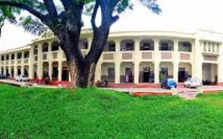 ആലപ്പുഴ SD കോളജിൽ പരീക്ഷാ നടത്തിപ്പിൽ ഗുരുതര വീഴ്ച; ചോദ്യപേപ്പർ മാറി നൽകി