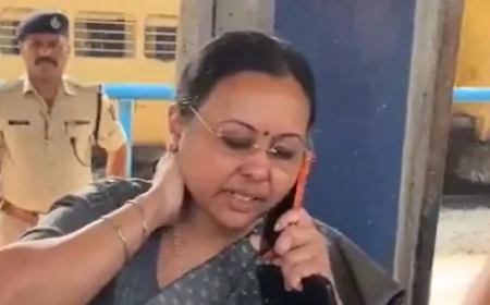 മന്ത്രി വീണ ജോർജ്   പത്തനംതിട്ടയിലെ വീട്ടിൽ വിശ്രമത്തിൽ