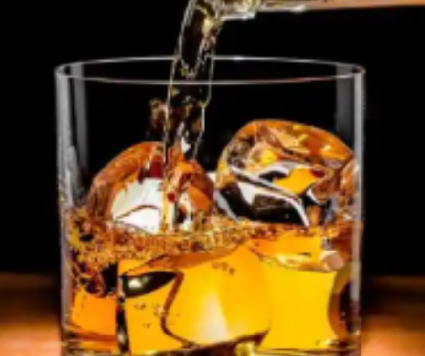 സംസ്ഥാനത്ത് ബാറുകൾ ഇനി രാത്രി 12 വരെ  : ടൂറിസം മേഖലകളിൽ പുലർച്ചെ 3 വരെയാക്കാൻ ആലോചന