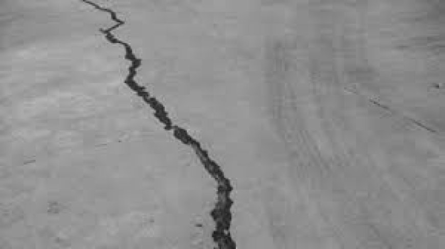 ബംഗാളിൽ ശക്തമായ ഭൂചലനം:  പരിഭ്രാന്തിയോടെ പുറത്തേയ്ക്കോടി ജനം