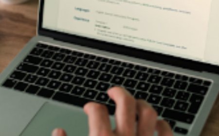 ഇന്ധന പ്രതിസന്ധി: പാകിസ്ഥാൻ വർക്ക് ഫ്രം ഹോമിലേക്ക്