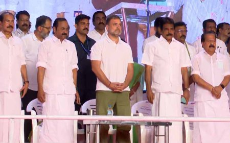 വി ഡി സതീശന്‍റെ പുതുയുഗ യാത്രയ്ക്ക്  തലസ്ഥാനത്ത് ആവേശോജ്വല സമാപനം