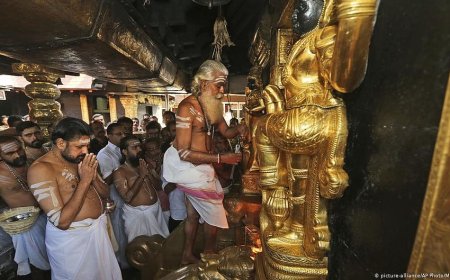 HC declines to interfere in Sabarimala gold theft probe; defers plea on CBI probe