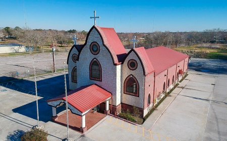 ഹൂസ്റ്റൺ സെന്റ് പീറ്റേഴ്സ് മലങ്കര കത്തോലിക്കാ ദേവാലയത്തിൽ വിശുദ്ധവാര തിരുക്കർമ്മങ്ങൾ: മാർ സ്റ്റേഫാനോസ് മെത്രാപ്പോലീത്ത മുഖ്യകാർമ്മികൻ