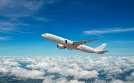 വിമാനയാത്രയ്ക്ക്  ചെലവേറും; ടിക്കറ്റ് നിരക്ക് പരിധി കേന്ദ്രം നീക്കി