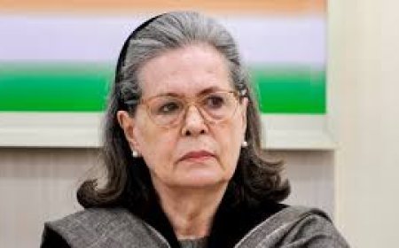 സോണിയ ഗാന്ധിയെ ആശുപത്രിയിൽ പ്രവേശിപ്പിച്ചു