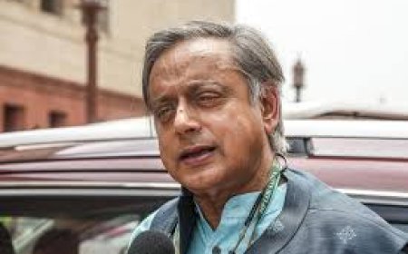 ‘സംസ്ഥാനത്ത്  ഭരണവിരുദ്ധ വികാരം ശക്തം : സർക്കാർ വിരുദ്ധ വോട്ടുകൾ ബിജെപിക്ക് നൽകുന്നത് പ്രയോജനരഹിതം ; മാറ്റം വേണമെങ്കിൽ വോട്ട് യുഡിഎഫിന് നൽകണമെന്ന്  ശശി തരൂർ