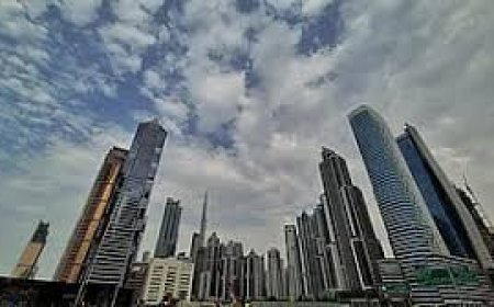 Dust, rain and rough seas forecast across UAE as winds strengthen