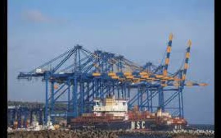 ഹോർമൂസ് പ്രതിസന്ധി; വിഴിഞ്ഞം തുറമുഖത്തേക്ക് കപ്പലുകൾ ഒഴുകിയെത്തുന്നു