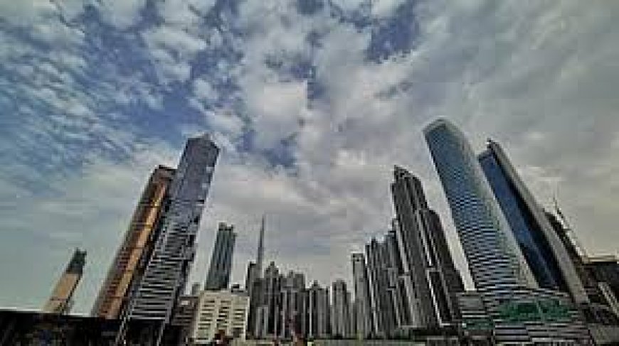 Dust, rain and rough seas forecast across UAE as winds strengthen