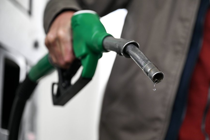 Oil prices plunge after Iran foreign minister says Strait of Hormuz is 'completely open,' Trump claims US blockade still in place