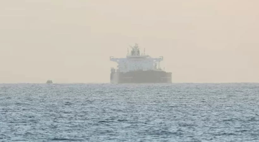 ഹോർമുസ് കടലിടുക്കിൽ  ഇന്ത്യൻ കപ്പലിന് നേരെ വെടിവെപ്പ്; വിദേശകാര്യ മന്ത്രാലയം പ്രതിഷേധമറിയിച്ചു