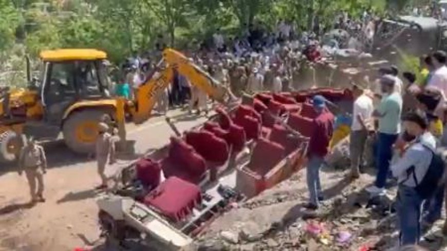 15 dead, 20 injured as bus rolls down hill in J&K's Udhampur