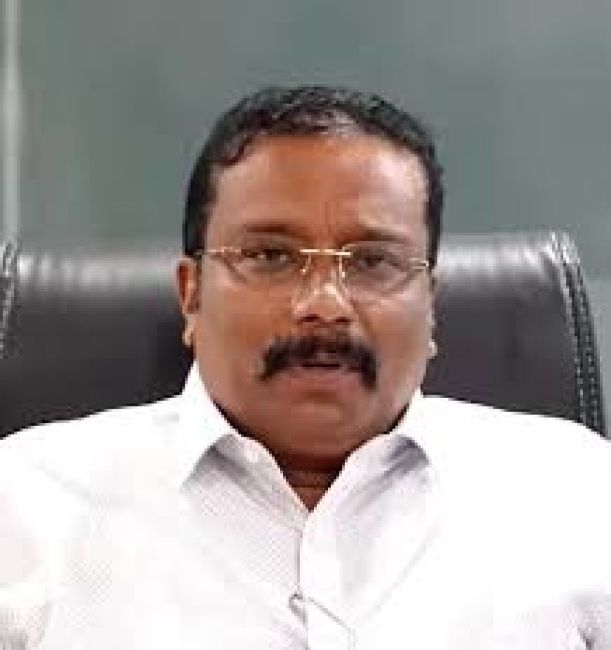 സര്‍ക്കാറിനെതിരെ പരസ്യ വിമര്‍ശനം; ഡോ. ബി അശോകിനെ സസ്‌പെന്റ് ചെയ്തു