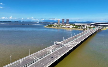 World's longest bridge takes 40 minutes to drive across and cost £15billion to build
