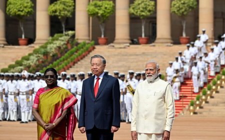 Vietnam, India seek closer ties to hedge against dependence on superpowers
