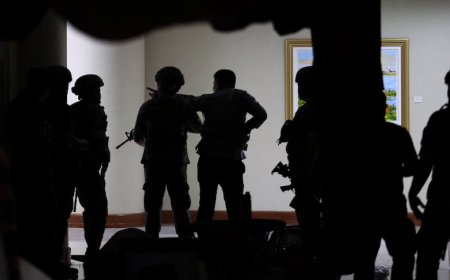 Gunshots ring out at Philippine Senate where lawmaker is holed up
