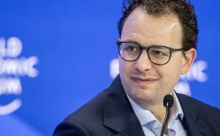 Anthropic CFO says AI now writes 90% of its code, changing white-collar jobs from execution to oversight