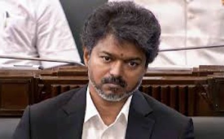നീറ്റ് പരീക്ഷ  നിർത്തലാക്കണം: പ്ലസ്ടു മാർക്ക് അടിസ്ഥാനമാക്കി സീറ്റ് നൽകണം ;  വിജയ്
