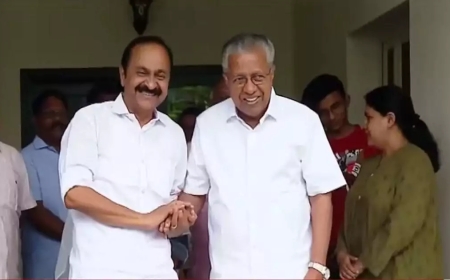 പിണറായിയുടെ വീട്ടിലെത്തി നിയുക്ത മുഖ്യമന്ത്രി വി ഡി സതീശന്‍; പൂമുഖത്തെത്തി കൈപിടിച്ച്  സ്വീകരിച്ച് പിണറായി
