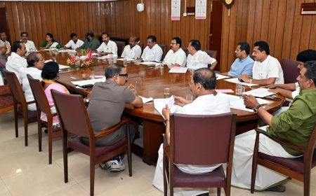 മന്ത്രിമാരുടെ വകുപ്പുകളിൽ തീരുമാനം, പട്ടിക ഗവർണർക്ക് കൈമാറി