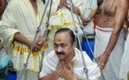'ആരോപണങ്ങൾ തെറ്റ്, ടിക്കറ്റെടുത്താണ് തൊഴുതത്’; ഗുരുവായൂർ വിവാദത്തിൽ വി.ഡി. സതീശൻ