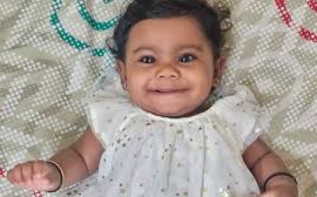 പ്രായം കുറഞ്ഞ അവയവ ദാതാവ്  ആലിന്‍റെ ചിരി നിറഞ്ഞ   മുഖവുമായി സപ്ലൈകോ നോട്ട്ബുക്കുകൾ