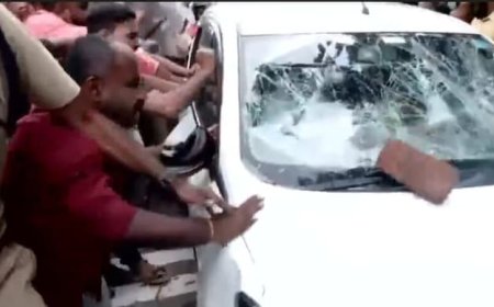 ED files FIR over attack on officials during raid at former CM Vijayan's residence