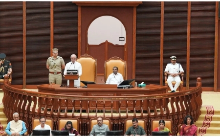സൗജന്യ ബസ് യാത്ര, ഉമ്മൻ ചാണ്ടി ഇൻഷുറൻസ്:  ഇന്ദിരാ ഗ്യാരണ്ടികളുമായി വി.ഡി. സതീശൻ സർക്കാരിന്റെ ആദ്യ നയപ്രഖ്യാപനം