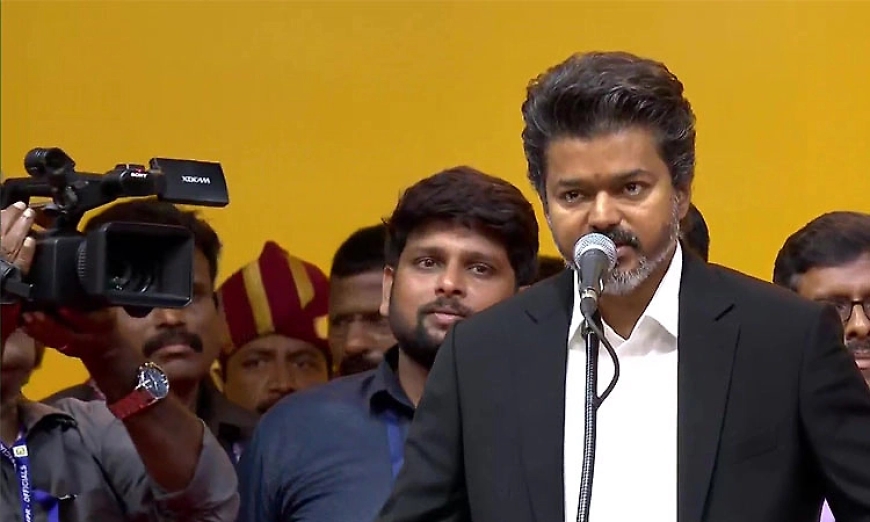 തമിഴ്‌നാട്  മുഖ്യമന്ത്രിയായി വിജയ് സത്യപ്രതിജ്ഞ ചെയ്തു