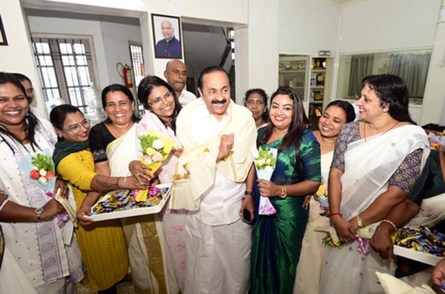 Congress camps in a huddle, IUML sounds alarm as CM delay deepens