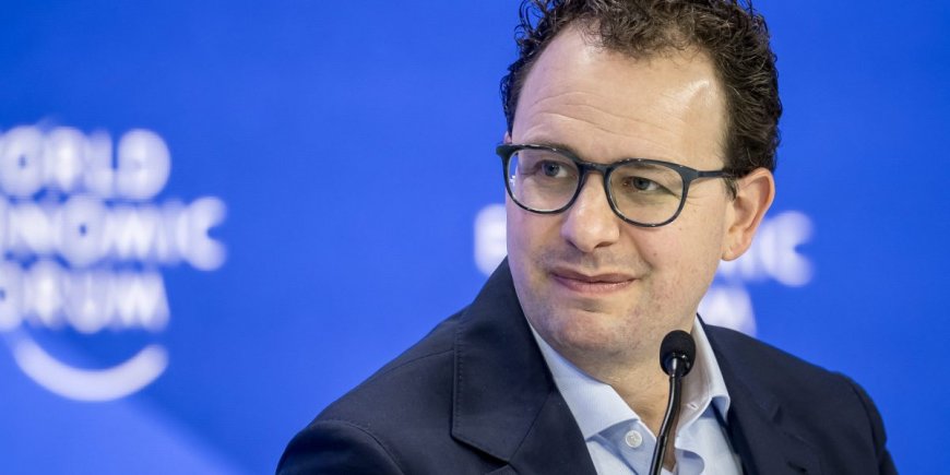 Anthropic CFO says AI now writes 90% of its code, changing white-collar jobs from execution to oversight