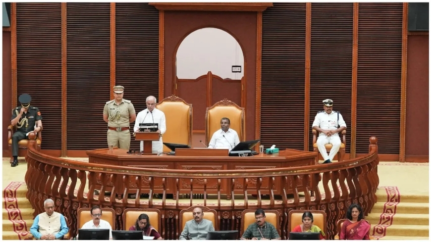 സൗജന്യ ബസ് യാത്ര, ഉമ്മൻ ചാണ്ടി ഇൻഷുറൻസ്:  ഇന്ദിരാ ഗ്യാരണ്ടികളുമായി വി.ഡി. സതീശൻ സർക്കാരിന്റെ ആദ്യ നയപ്രഖ്യാപനം