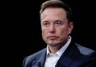 The wealthiest person on earth still reads every day