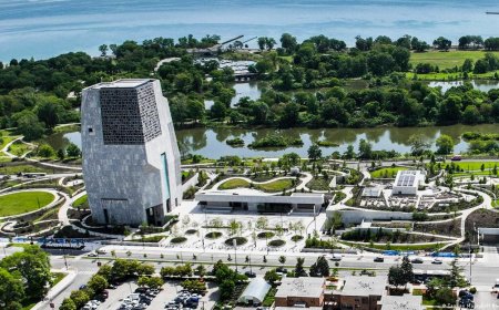 Barack Obama Presidential Center opens in Chicago