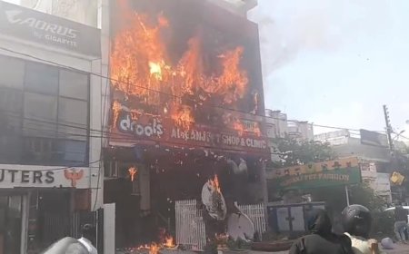 14 killed in fire at Lucknow coaching centre, students jump from 1st floor