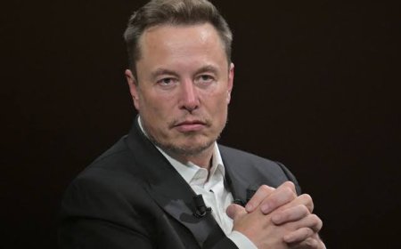 Elon Musk loses his trillionaire status as SpaceX stock comes back to Earth