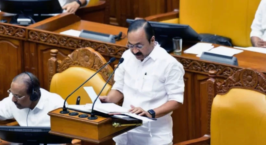 ഉമ്മൻ ചാണ്ടി ഇൻഷുറൻസ്, ഇൻവെസ്റ്റ് കേരളം സെൽ,  സൗജന്യ യാത്ര, റബ്ബറിന് 250! കന്നി ബജറ്റിൽ ജനപ്രിയ പ്രഖ്യാപനങ്ങൾ