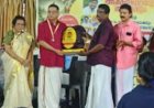 വൈലോപ്പിള്ളി സ്മൃതി സാഹിത്യ ശ്രേഷ്ഠ യുവപ്രതിഭ പുരസ്കാരം പ്രശാന്ത് പഴയിടത്തിന് സമ്മാനിച്ചു