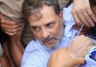 രാഹുൽ ​ഗാന്ധിയും പ്രിയങ്ക​യും അറസ്റ്റിൽ: റോഡിലൂടെ വലിച്ചിഴച്ച് പൊലീസ്; ഡൽഹിയിൽ   പ്രധാനമന്ത്രിയുടെ വസതിക്കു മുന്നിൽ വൻ പ്രതിഷേധം