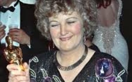 Oscar-winning actress Brenda Fricker dies at 81