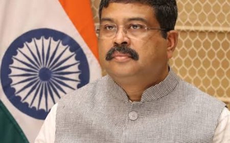 നീറ്റ് ചോദ്യപേപ്പർ ചോർച്ച: ഒടുവിൽ കീഴടങ്ങി! കേന്ദ്ര വിദ്യാഭ്യാസമന്ത്രി ധർമേന്ദ്ര പ്രധാൻ രാജിവച്ചു