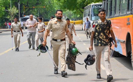 വിദ്യാർത്ഥി പ്രക്ഷോഭം: SIT അന്വേഷണത്തിന് സുപ്രീം കോടതി; കസ്റ്റഡിയിലുള്ളവരെ വിട്ടയക്കാൻ കർശന നിർദേശം