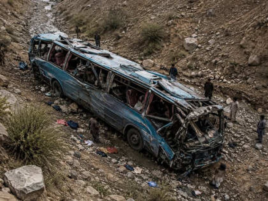 At least 40 killed in passenger bus crash in southwest Pakistan