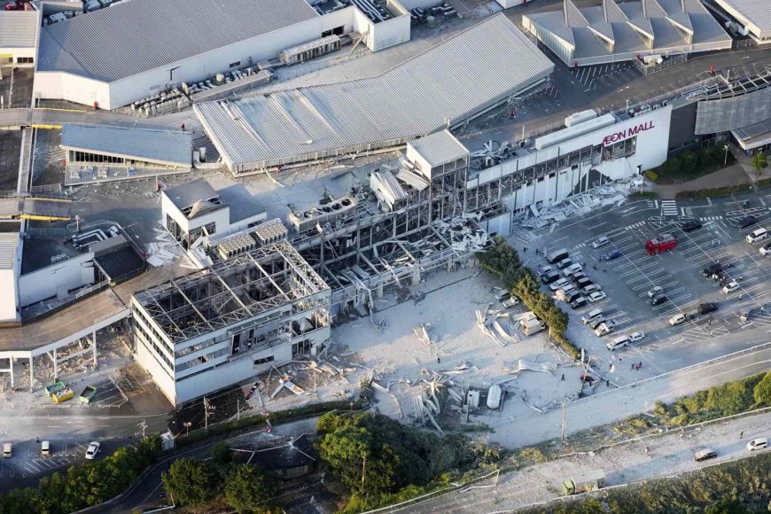 'Many people' feared trapped in mall after big Japan quake